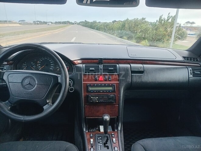 Mercedes E 200 1997, 407,000 km - 2.0 l - Bakı