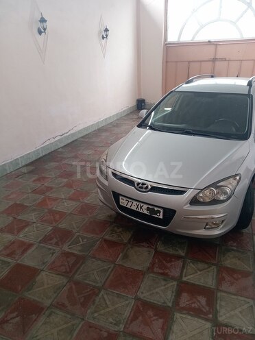 Hyundai i30 2010, 270,000 km - 1.4 л - Qəbələ