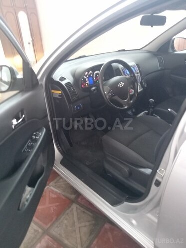 Hyundai i30 2010, 270,000 km - 1.4 л - Qəbələ