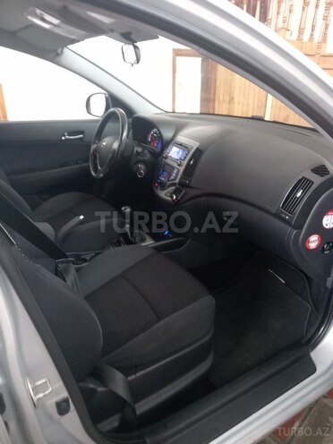 Hyundai i30 2010, 270,000 km - 1.4 л - Qəbələ