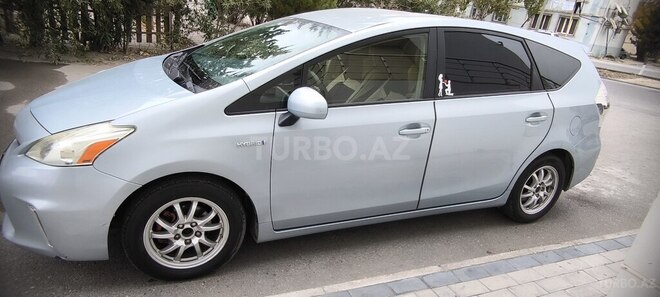 Toyota Prius V 2014, 115,382 km - 1.8 l - Sumqayıt