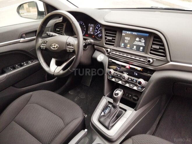 Hyundai Elantra 2018, 70,400 km - 2.0 л - Bakı
