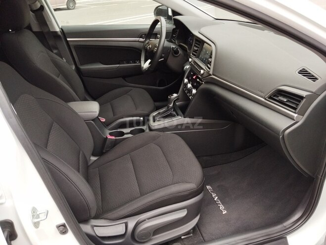 Hyundai Elantra 2018, 70,400 km - 2.0 л - Bakı