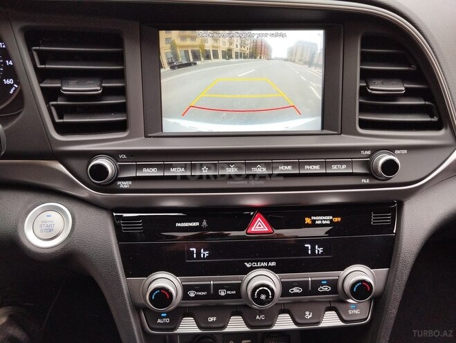 Hyundai Elantra 2018, 70,400 km - 2.0 л - Bakı