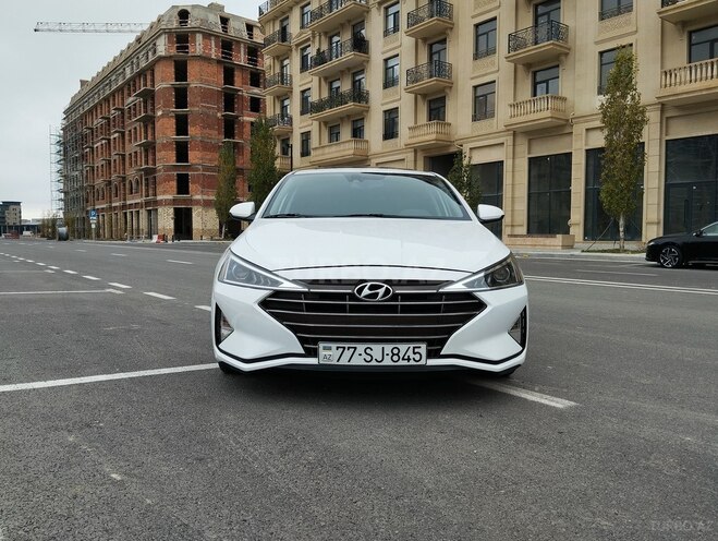 Hyundai Elantra 2018, 70,400 km - 2.0 л - Bakı