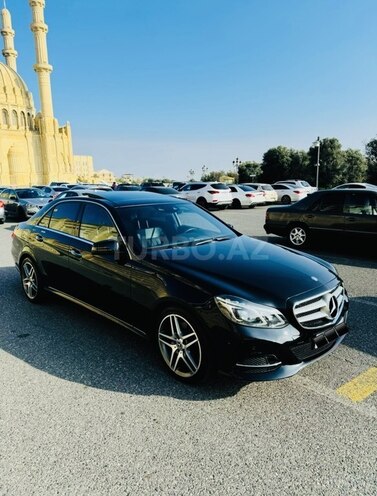 Mercedes E 250 4MATIC 2014, 207,000 km - 2.2 л - Bakı
