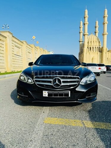Mercedes E 250 4MATIC 2014, 207,000 km - 2.2 л - Bakı