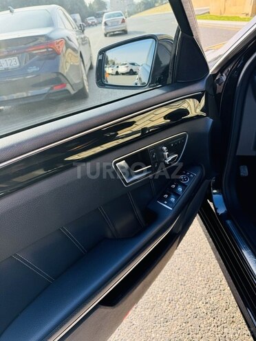 Mercedes E 250 4MATIC 2014, 207,000 km - 2.2 л - Bakı
