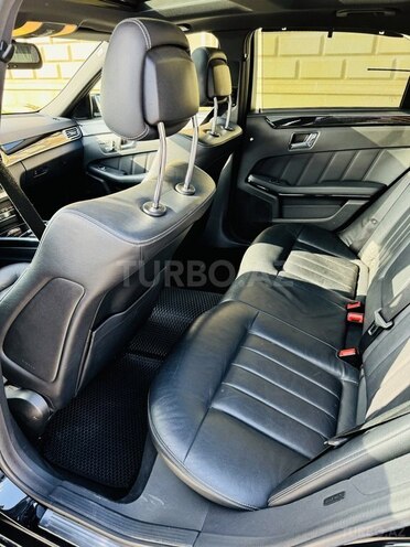 Mercedes E 250 4MATIC 2014, 207,000 km - 2.2 л - Bakı