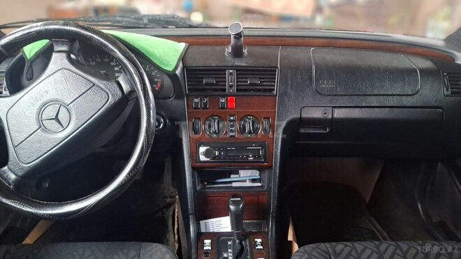 Mercedes C 180 1995, 541,200 km - 1.8 l - Qazax