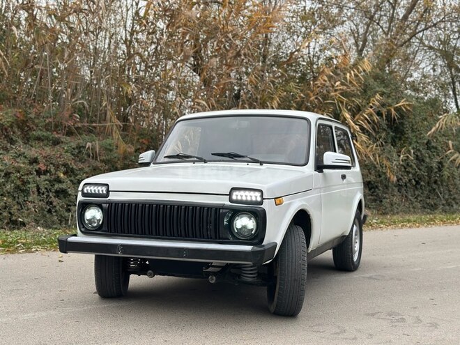LADA (VAZ) Niva 2010, 221,000 km - 1.7 л - Salyan