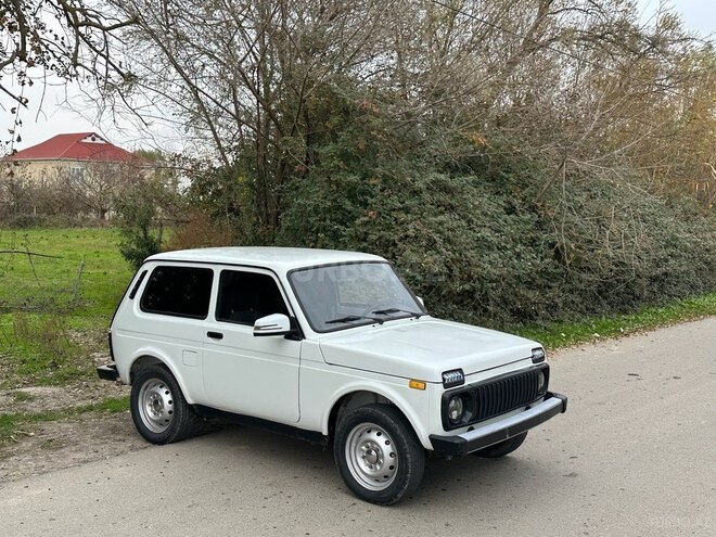 LADA (VAZ) Niva 2010, 221,000 km - 1.7 л - Salyan