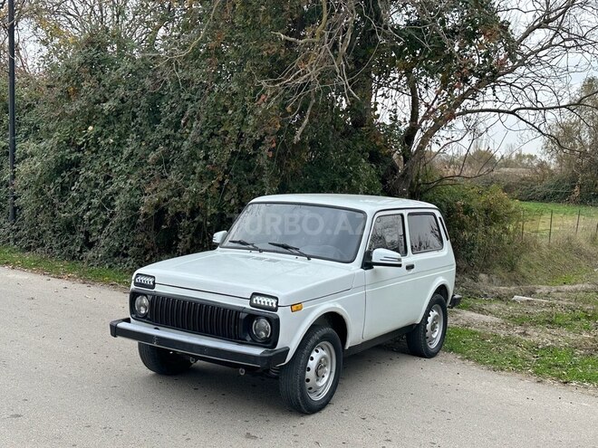 LADA (VAZ) Niva 2010, 221,000 km - 1.7 л - Salyan