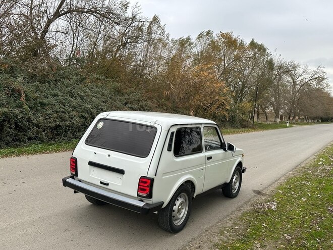 LADA (VAZ) Niva 2010, 221,000 km - 1.7 л - Salyan