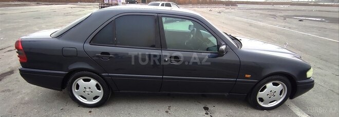 Mercedes C 200 1995, 365,000 km - 2.0 л - Sumqayıt