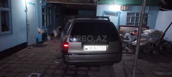 Opel Vectra 1997, 245,666 km - 1.6 l - Xudat