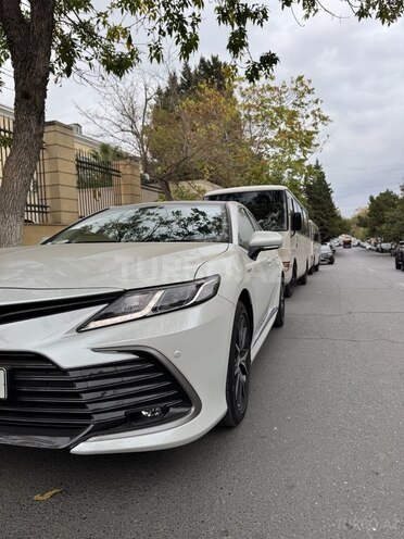 Toyota Camry 2022, 2,410 km - 2.5 л - Bakı