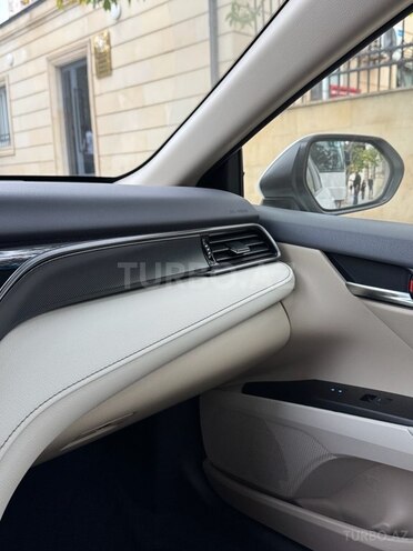 Toyota Camry 2022, 2,410 km - 2.5 л - Bakı