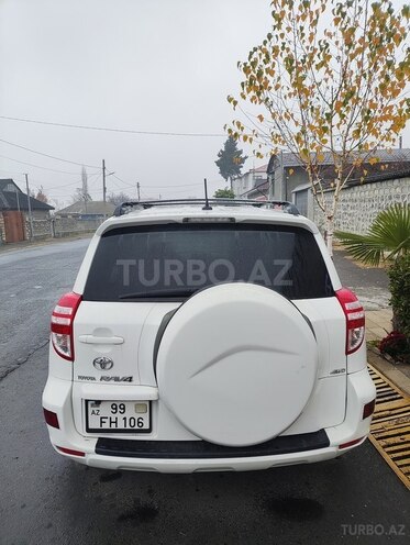 Toyota RAV4 2009, 218,000 km - 2.5 л - Qax