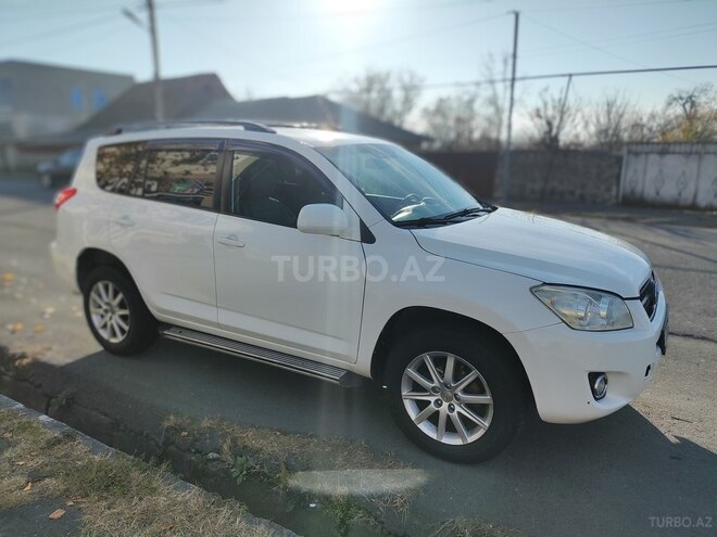 Toyota RAV4 2009, 218,000 km - 2.5 л - Qax