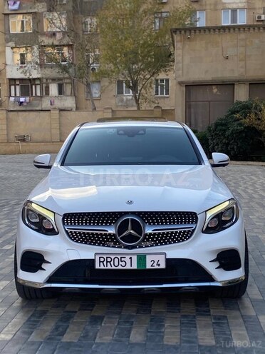 Mercedes GLC 300 4MATIC Coupe-1