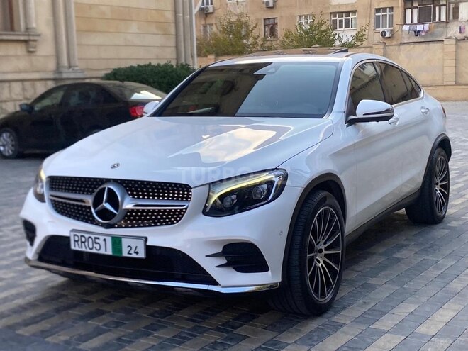 Mercedes GLC 300 4MATIC Coupe-2