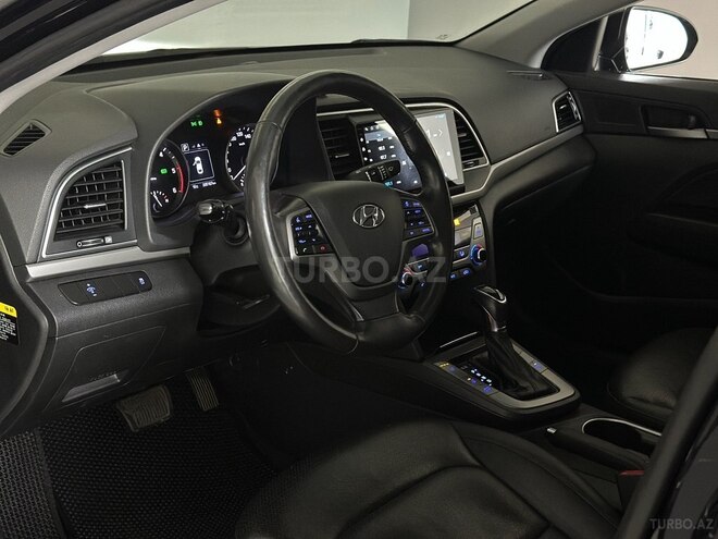 Hyundai Avante 2017, 194,000 km - 1.6 l - Bakı