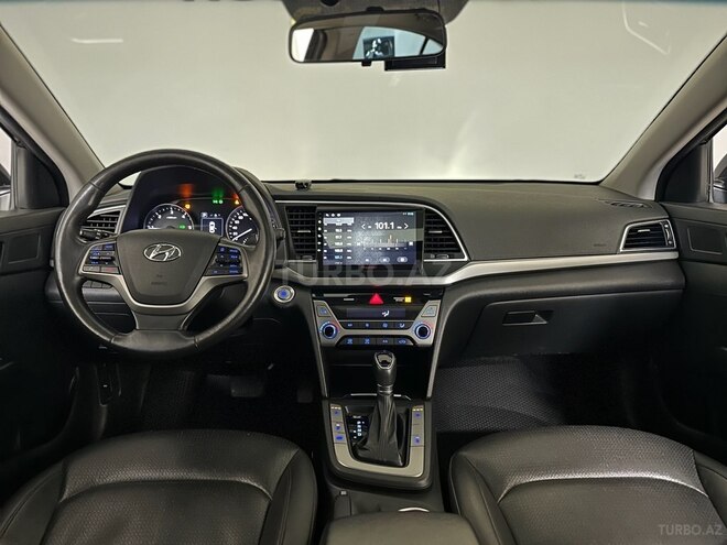 Hyundai Avante 2017, 194,000 km - 1.6 l - Bakı