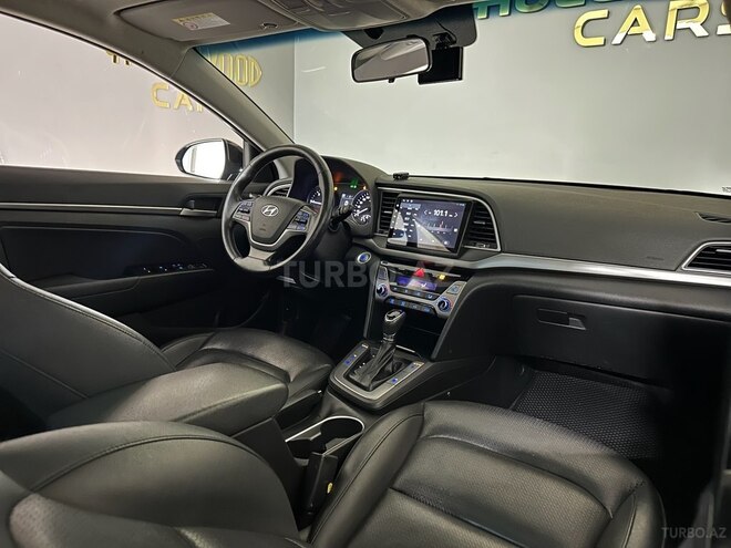 Hyundai Avante 2017, 194,000 km - 1.6 l - Bakı