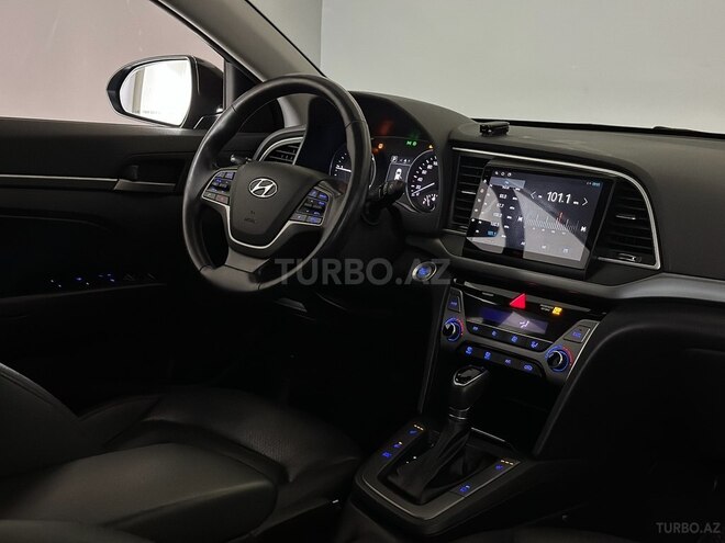 Hyundai Avante 2017, 194,000 km - 1.6 l - Bakı