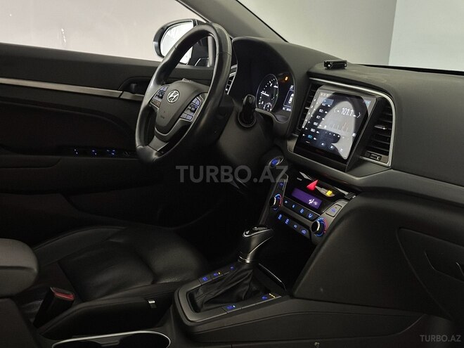 Hyundai Avante 2017, 194,000 km - 1.6 l - Bakı
