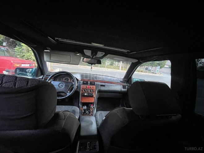 Mercedes E 200 1996, 500,000 km - 2.0 l - Göyçay