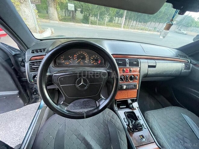 Mercedes E 200 1996, 500,000 km - 2.0 l - Göyçay