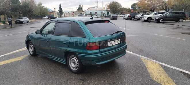 Opel Astra 1997, 240,000 km - 1.6 l - Sumqayıt