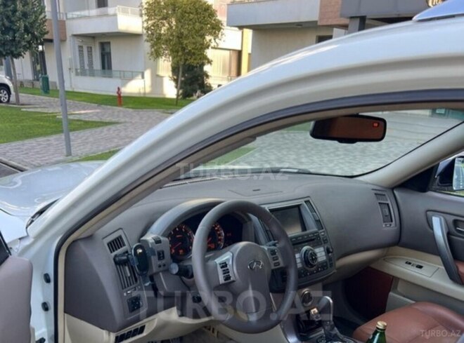 Infiniti FX35 2007, 250,000 km - 3.5 l - Qusar