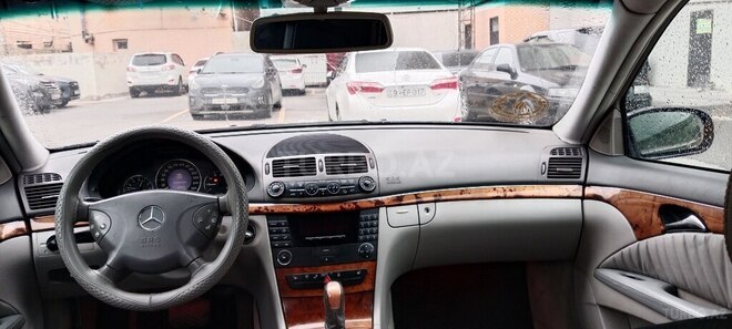 Mercedes E 240 2002, 280,000 km - 2.6 l - Xırdalan
