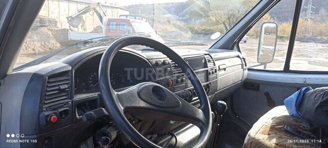 GAZ 3302-288 2005, 300,000 km - 4.7 л - Qusar