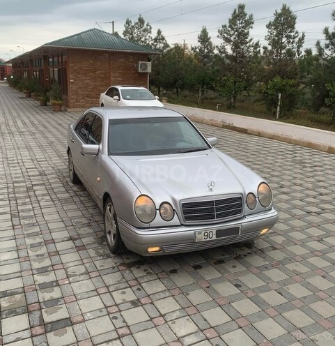 Mercedes E 200 1997, 413,243 km - 2.0 л - Hacıqabul