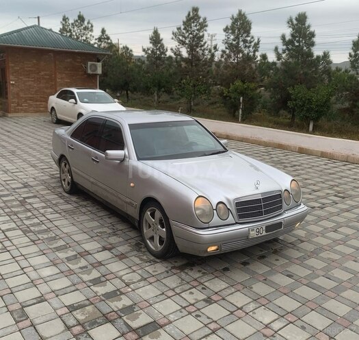 Mercedes E 200 1997, 413,243 km - 2.0 л - Hacıqabul