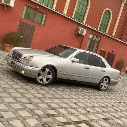 Mercedes E 200 1997, 413,243 km - 2.0 л - Hacıqabul