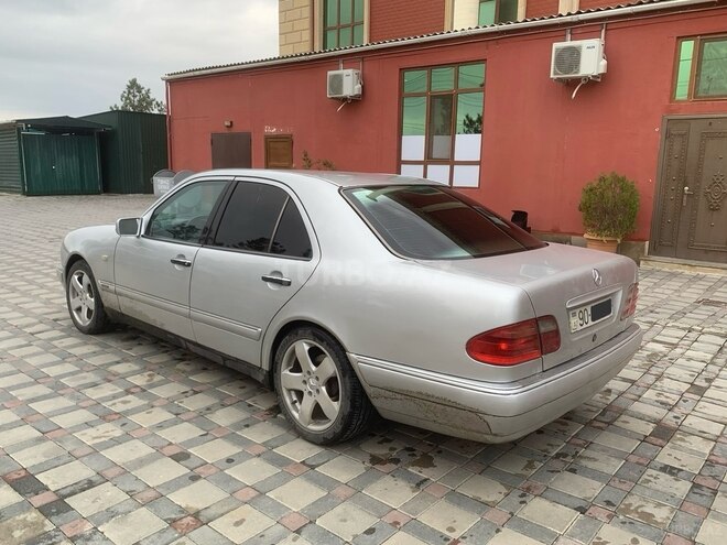 Mercedes E 200 1997, 413,243 km - 2.0 л - Hacıqabul