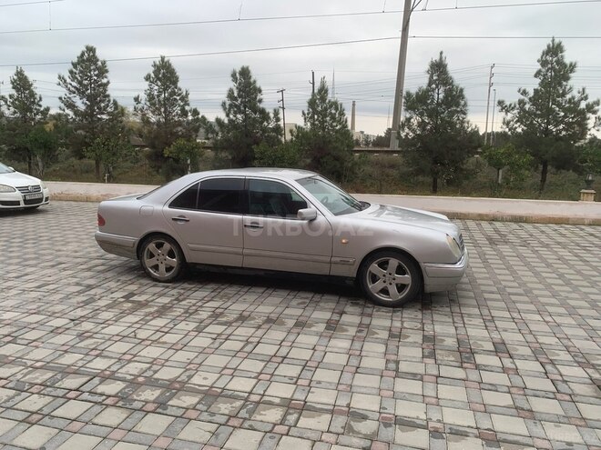 Mercedes E 200 1997, 413,243 km - 2.0 л - Hacıqabul