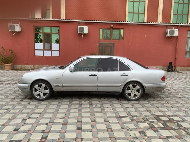 Mercedes E 200 1997, 413,243 km - 2.0 л - Hacıqabul
