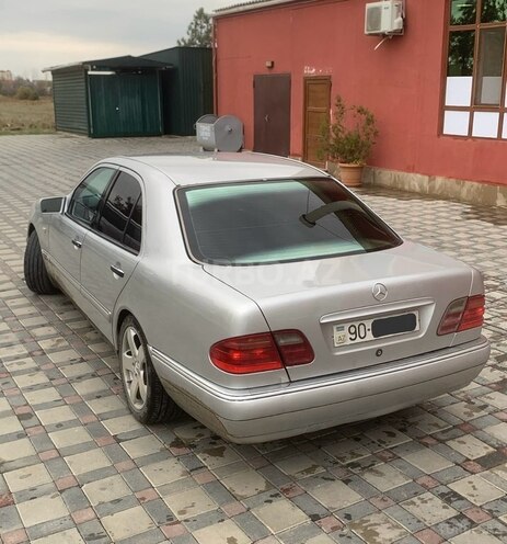 Mercedes E 200 1997, 413,243 km - 2.0 л - Hacıqabul