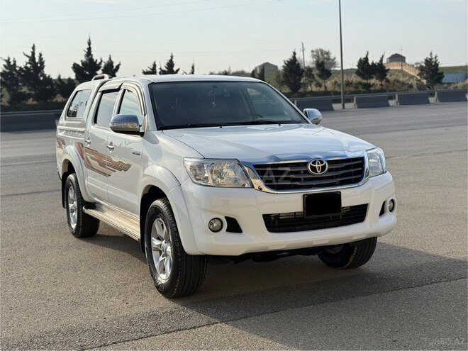 Toyota Hilux 2014, 175,000 km - 2.5 l - Bakı