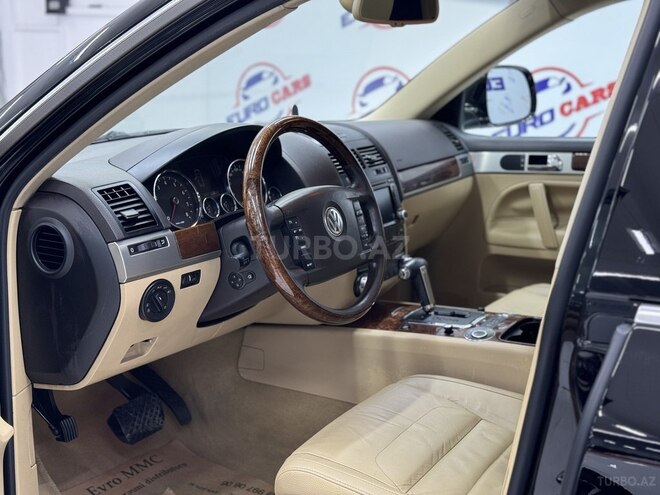 Volkswagen Touareg-2