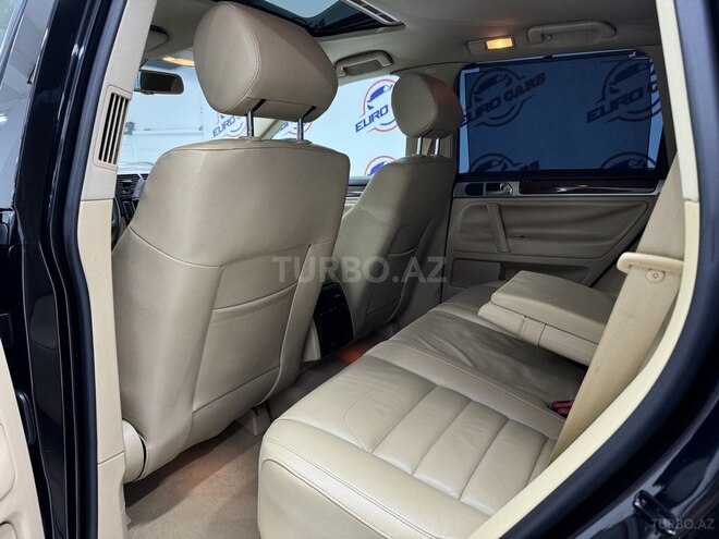 Volkswagen Touareg-5