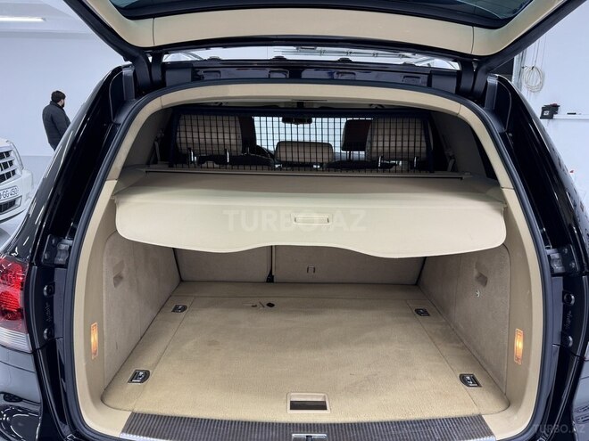 Volkswagen Touareg-13