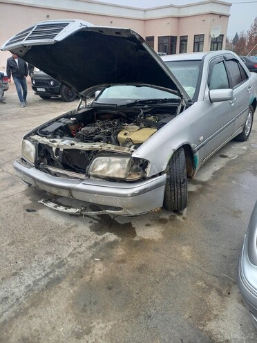 Mercedes C 220 d 2000, 500,000 km - 2.2 l - Bakı