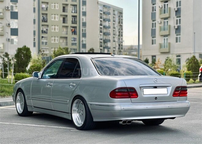 Mercedes E 320 2000, 128,000 km - 3.2 l - Bakı